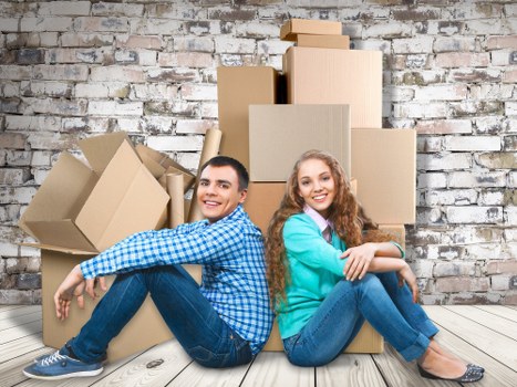 Residential movers handling flat moving in Newington