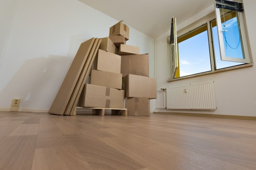 Cubic-yard estimate concept for furniture and boxes during a local move